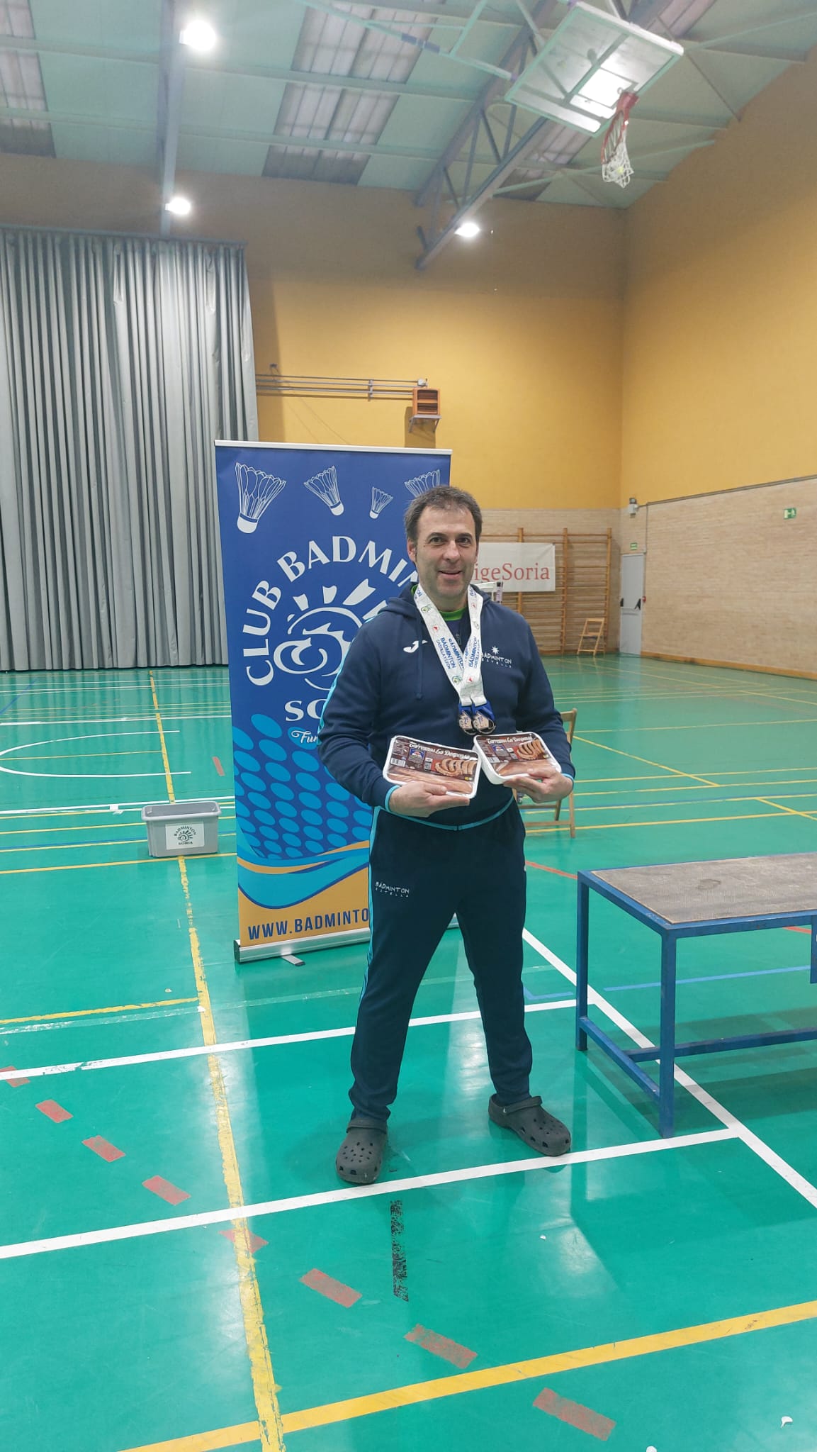 "Éxitos en varios torneos para el Club Bádminton Estella"